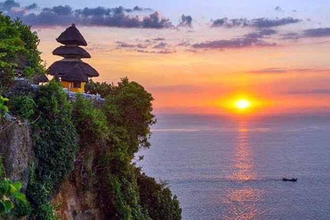 Uluwatu Temple Sunset & Kecak Fire Dance at Clifftop