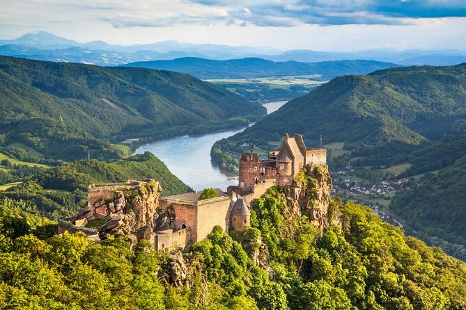 Private Danube Valley Tour: Melk Abbey, Aggstein Castle & Wachau