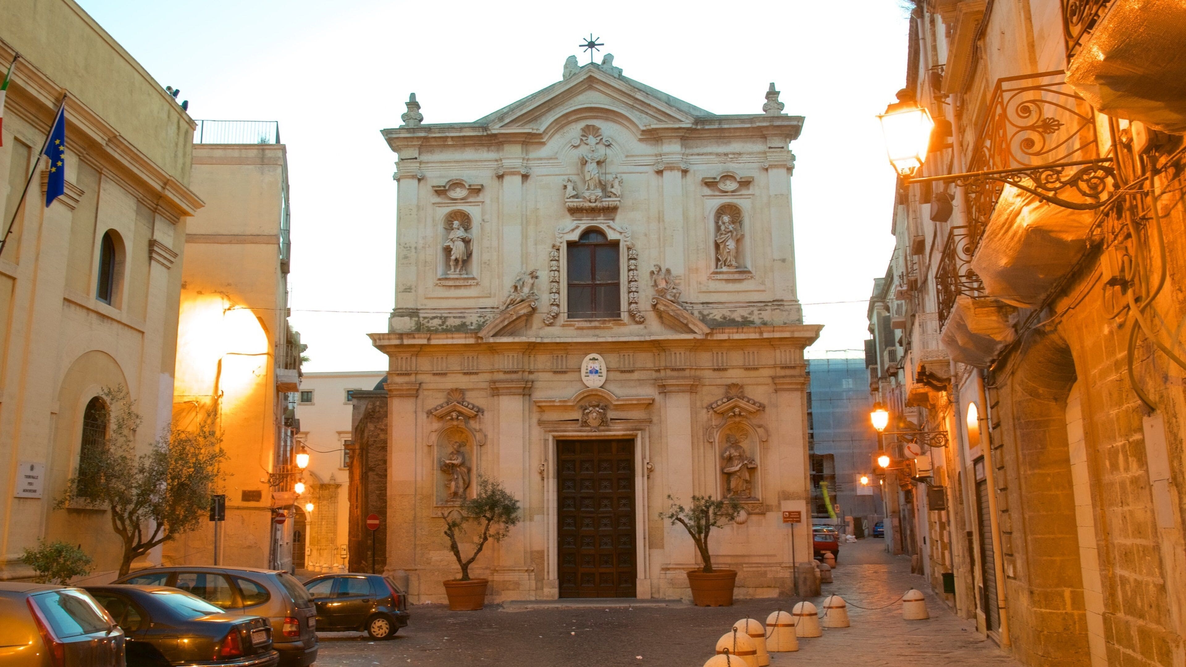 Taranto Old City & Cathedral of San Cataldo: Private Walking Tour