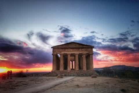 Valley of the Temples at Sunset: Private Guided Night Tour