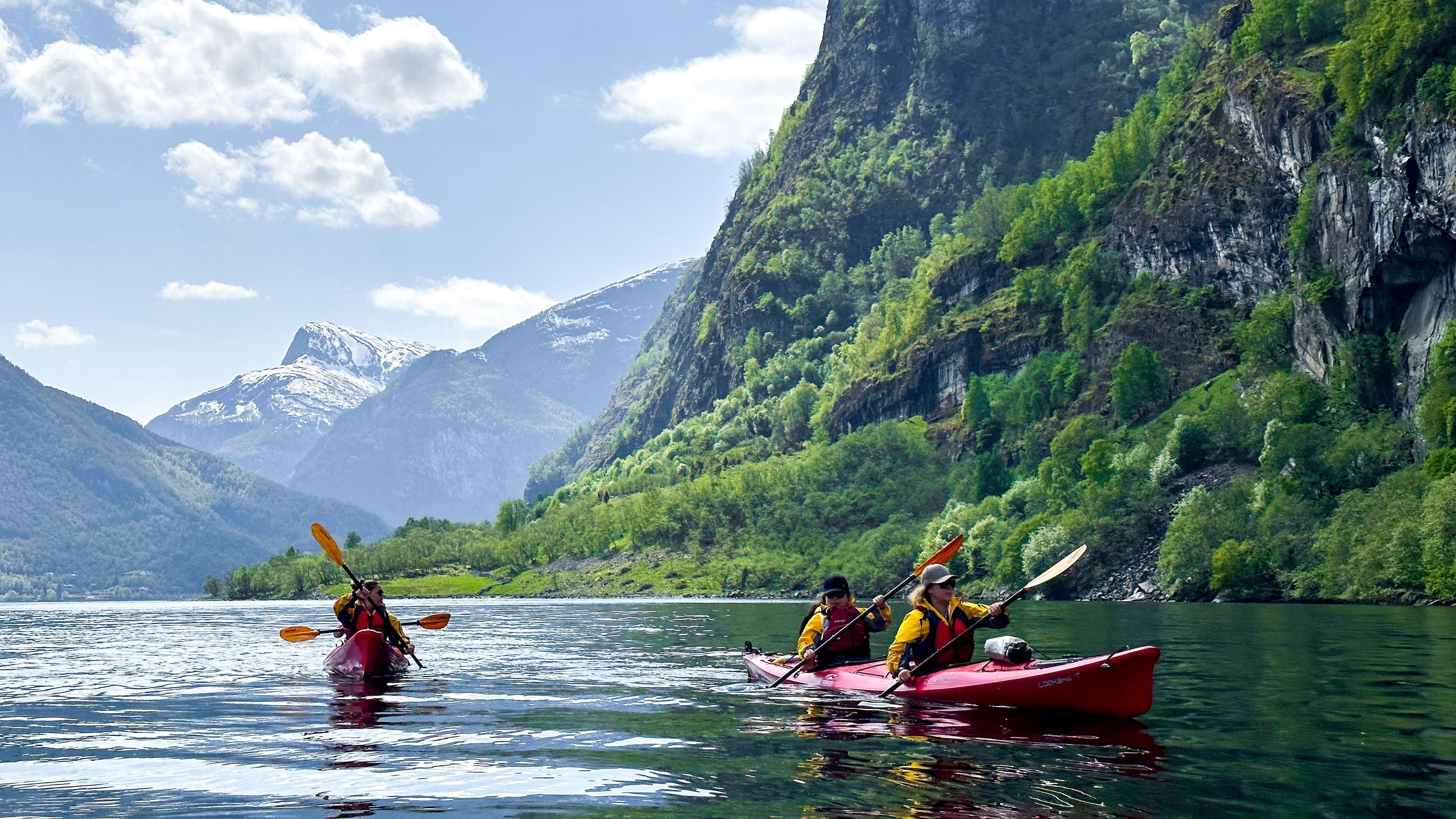 Flåm Valley Kayak Expedition: Private Fjord Paddling at Dawn