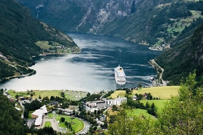 Geirangerfjord Private Dalsnibba Summit & Fjord Eagle Safari