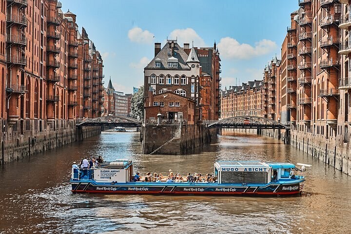 Hamburg: Private Speicherstadt & Elbphilharmonie Insider Tour
