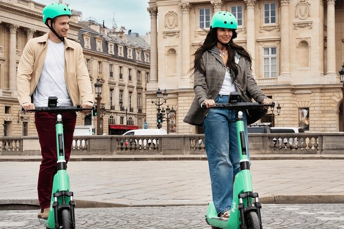 Gothenburg: Private Electric Scooter City Exploration with Local Guide