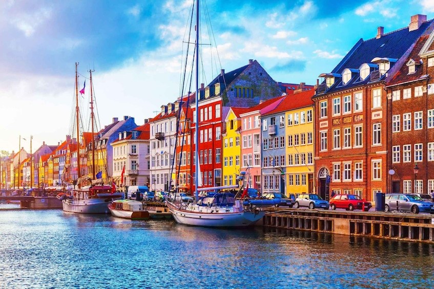 Copenhagen: Private Canal Boat Hire & Nyhavn to Christiansborg Waterway Tour