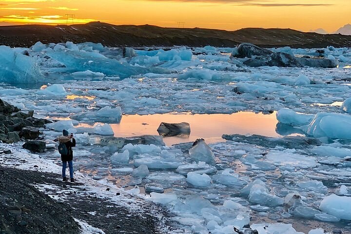 Jökulsárlón Glacier Lagoon & Diamond Beach Scenic Day Tour