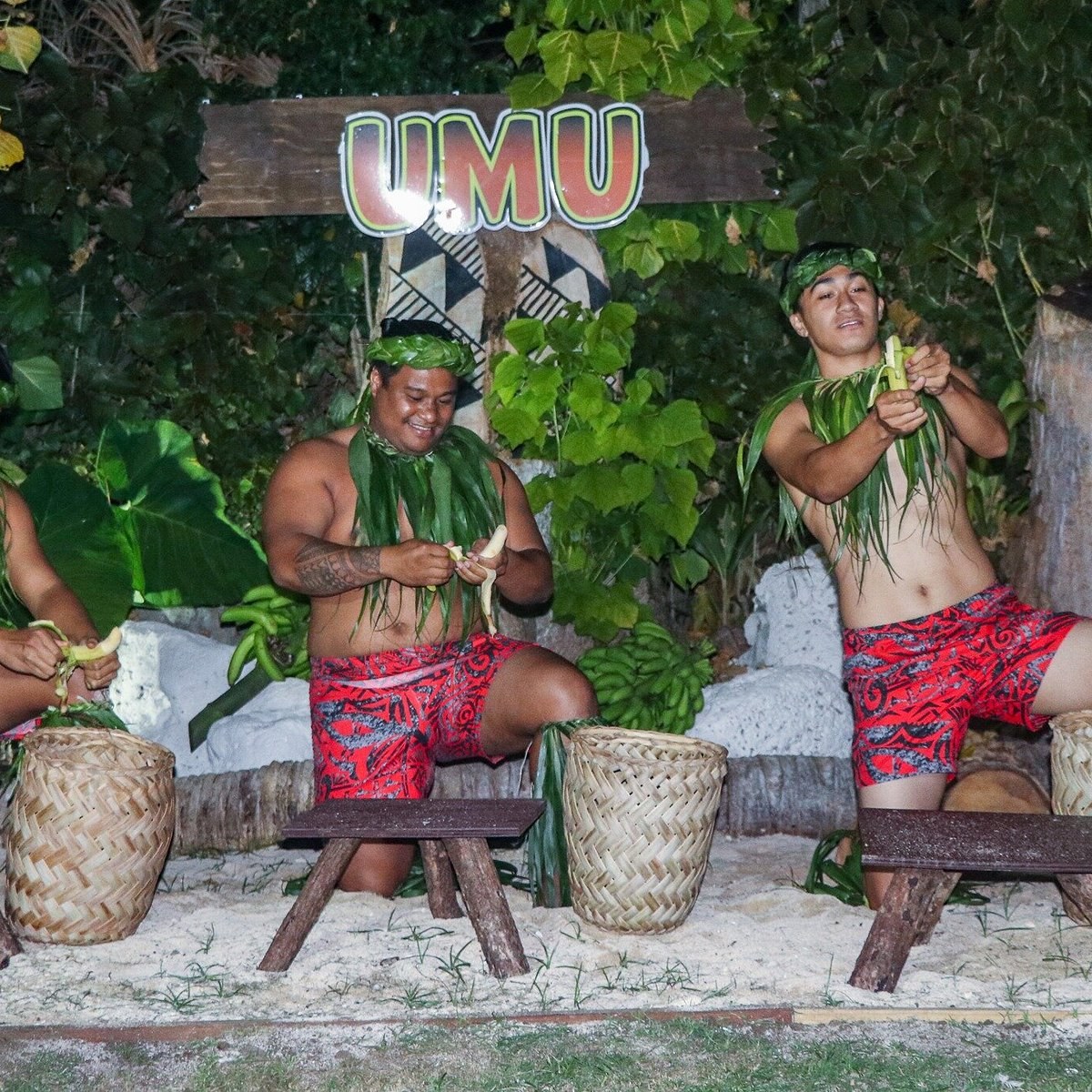 Traditional Tongan Feast, Umu Cook & Cultural Ceremony