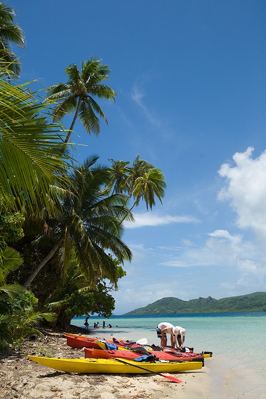 Mangrove & Sea-Kayak Expedition to the Outer Islands