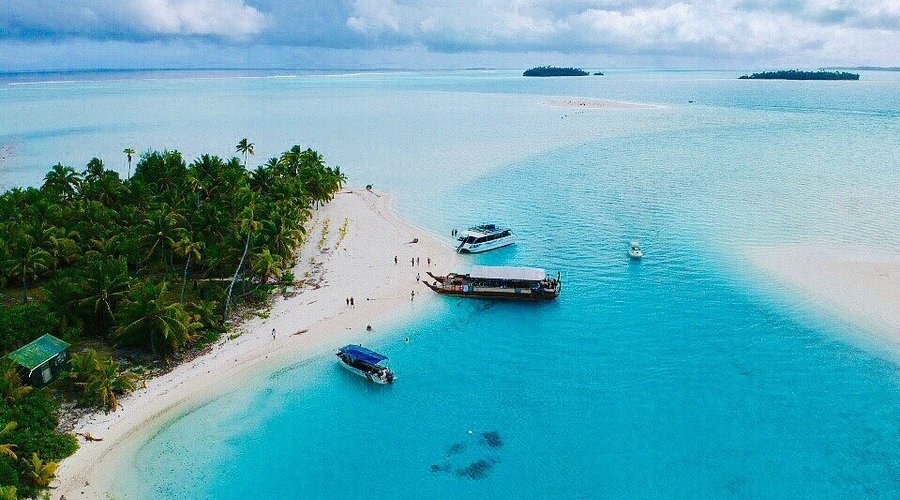 Aitutaki Lagoon Private Charter: One Foot Island & Beyond