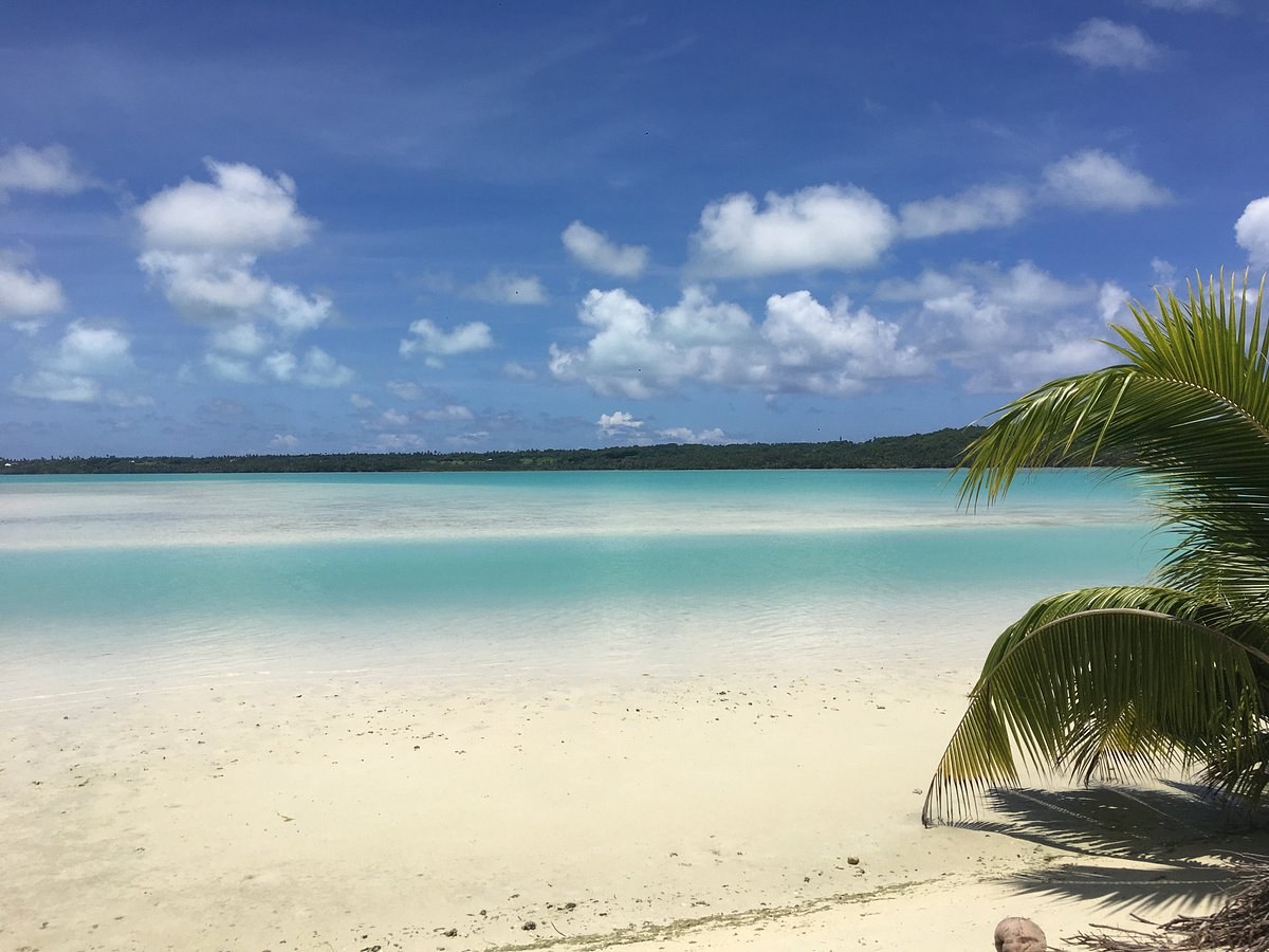 O'otu Beach Private Picnic & Snorkel: Aitutaki's Secret Shoreline