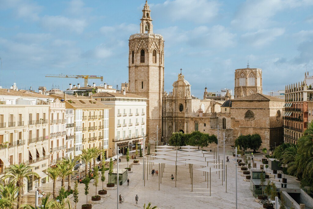 Valencia Cathedral, the Holy Grail and the Miguelete Tower Climb