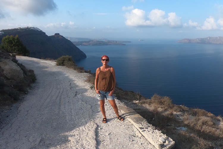 Fira-to-Oia Caldera Rim Hike (the definitive Santorini walk)