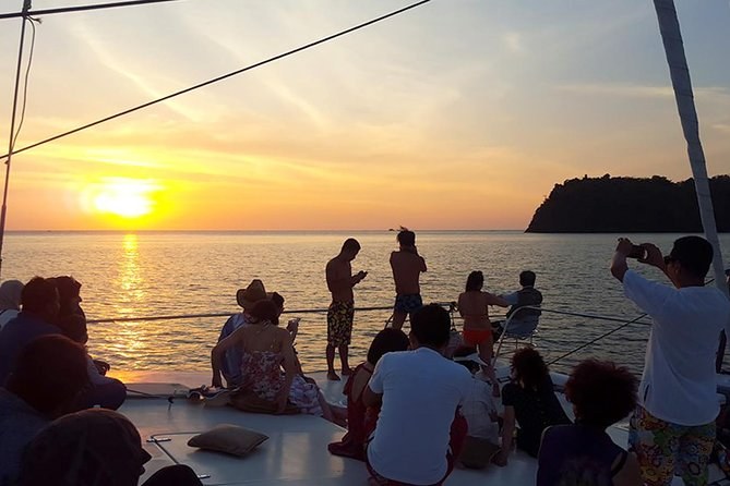 Langkawi Sunset Dinner Cruise: Andaman Sea & Twilight Islands
