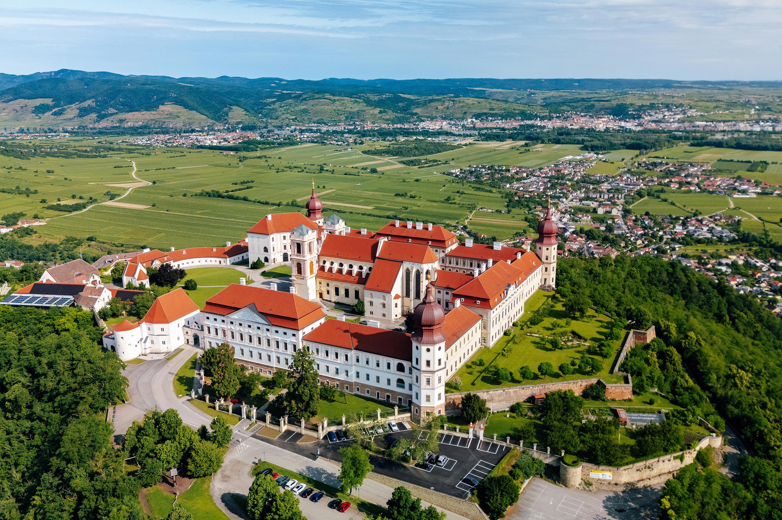 Göttweig Abbey — the valley's grand panorama (near-port safety net)