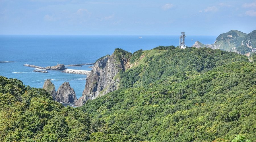 Cape Chikyu & Tokkarisho: Muroran's Dramatic Coastal Panoramas