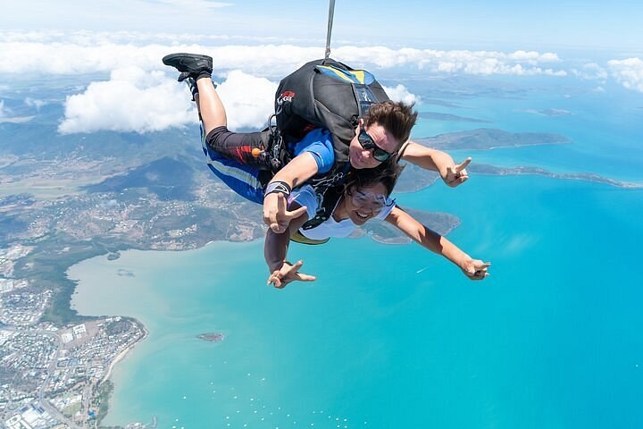 Skydive the Whitsundays: Tandem Freefall Over the Coral Sea