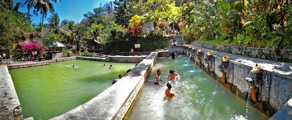Banjar Hot Springs & Buddhist Temple: Serenity in the Northern Hills