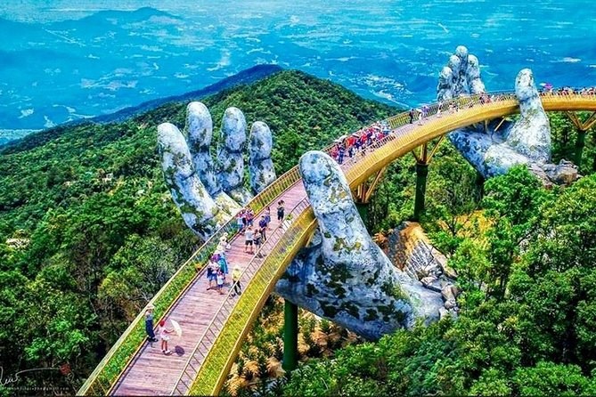 Ba Na Hills: Golden Bridge, Cable Car & French Village