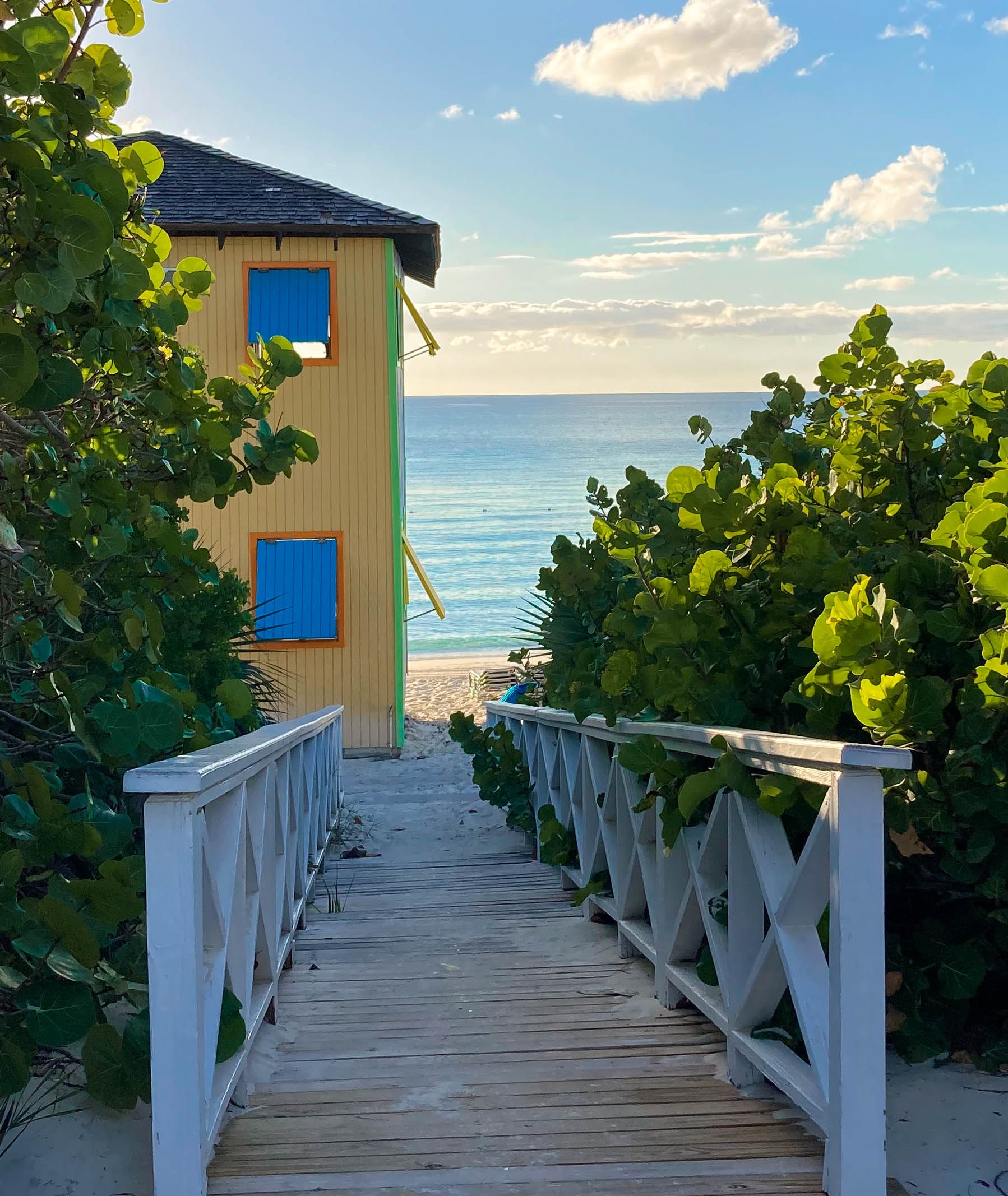 Private Beach Cabana / Clamshell on the crescent