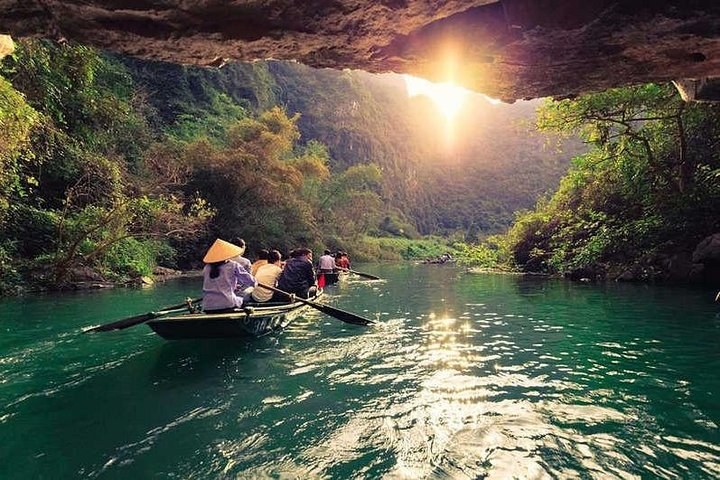 Quang Ninh Museum & Ancient Dong Trieu Citadel Private Tour