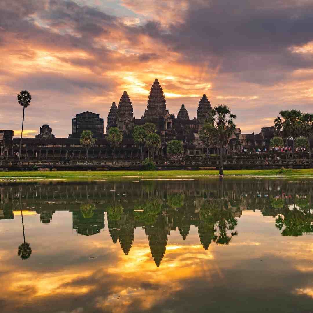 Angkor Wat Sunrise: Private Guided Temple Immersion