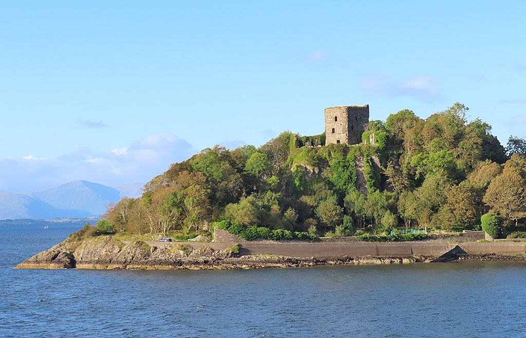 Dunollie Castle & Museum: Oban's Ancient Clifftop Stronghold