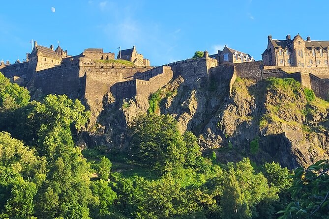 Glasgow City Icons: Private Walking & Architecture Tour