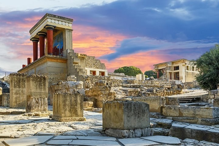 Knossos Palace & Heraklion: Private Full-Day Archaeological Deep Dive