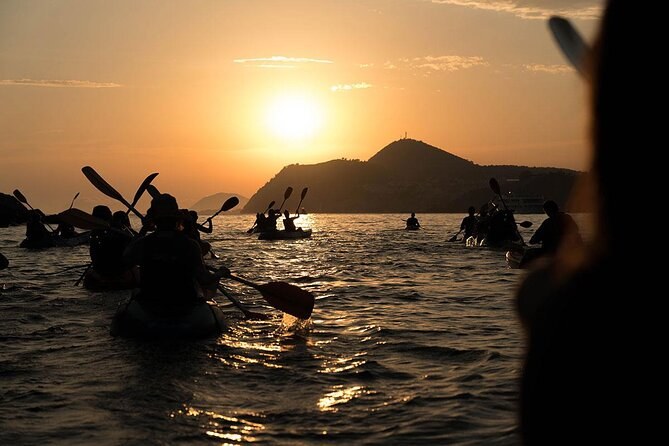 Sea Kayaking Sunset Tour Along the City Walls