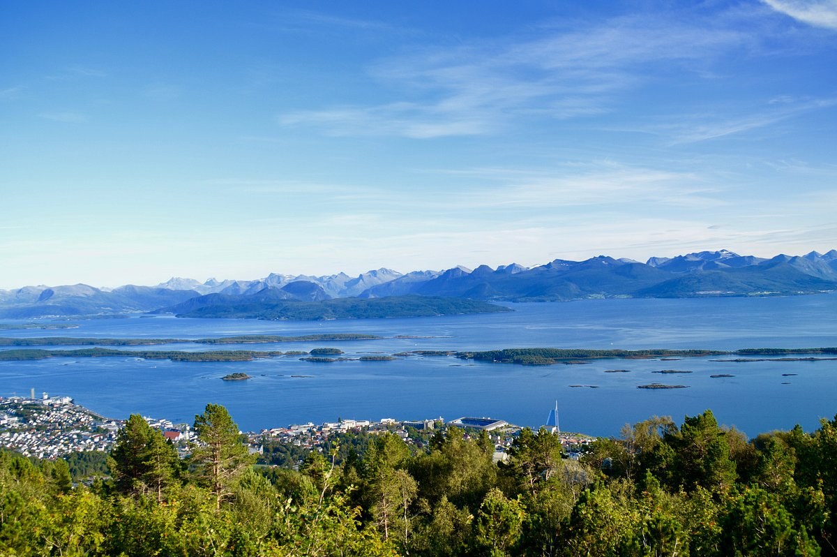 Molde Panorama: Varden Viewpoint & Romsdal Peaks Audio Guide Tour