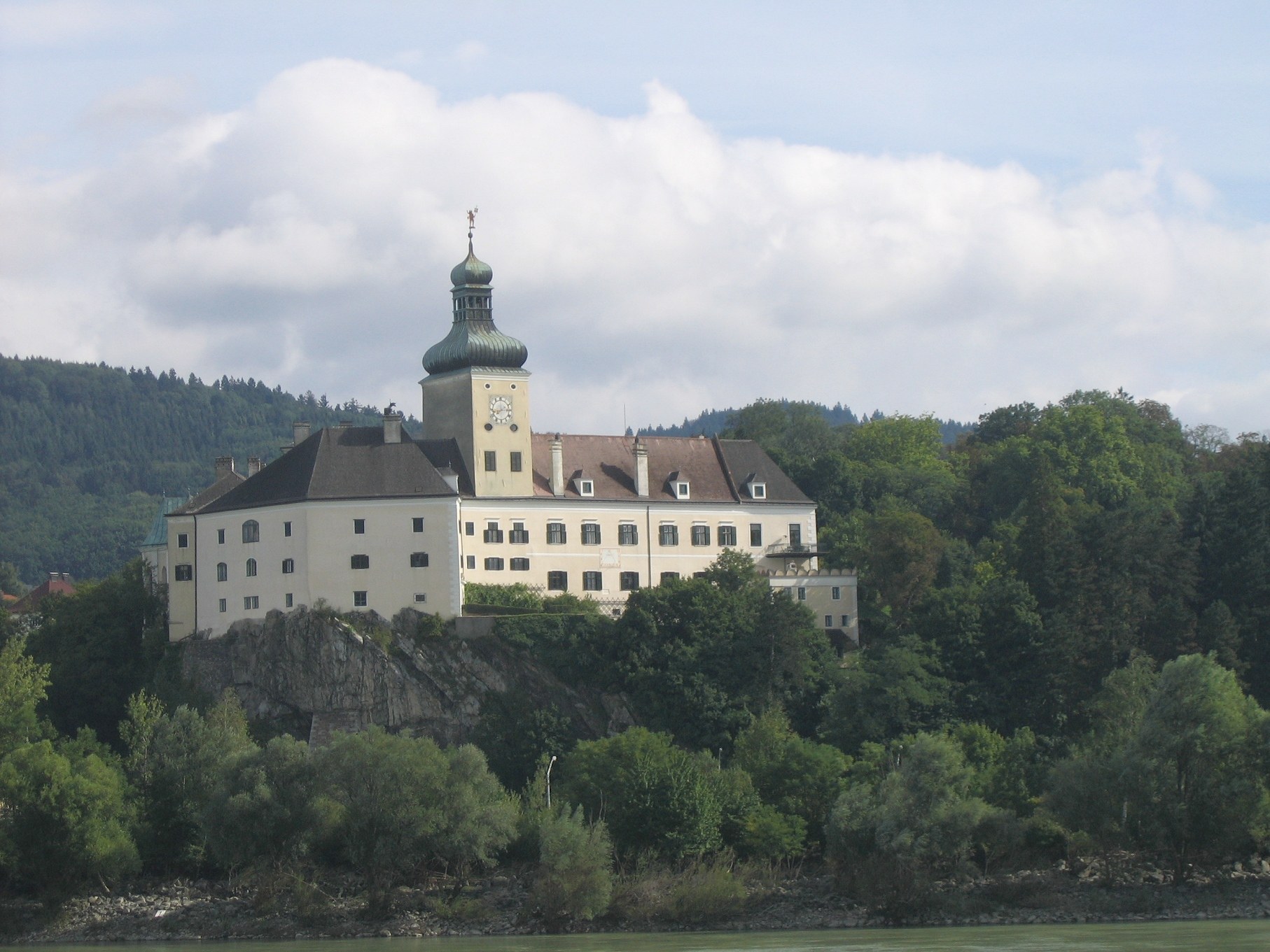 Persenbeug Castle: Private Visit to a Living Habsburg Residence