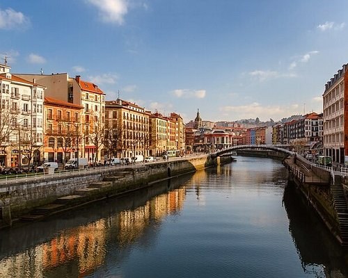 Vizcaya Bridge + Txakoli Wine Tasting: Basque Icons in Half a Day