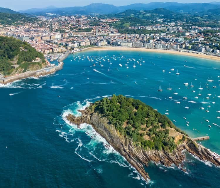 San Sebastián, Hondarribia & Getaria: Private Coastal Grand Tour