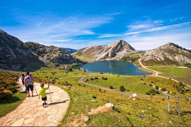 Covadonga Lakes & Picos de Europa: Private Asturian Highlands Drive