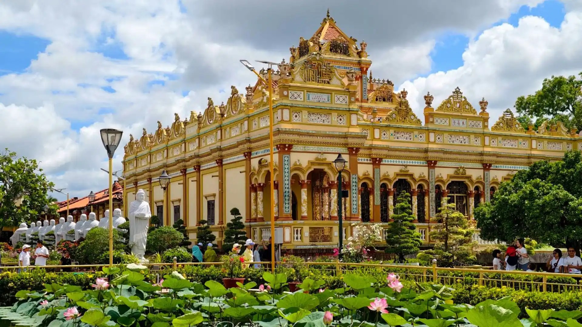 Vinh Trang Pagoda & Mekong Islands: Private Heritage Morning