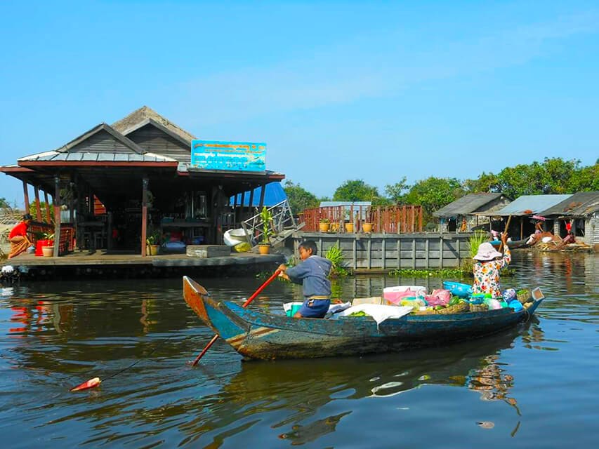 Tonlé Sap Floating Village: Private Boat & Biosphere Exploration