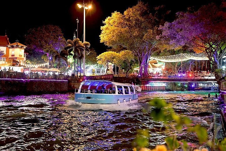 Melaka River Sunset Cruise & Jonker Street Night Tasting