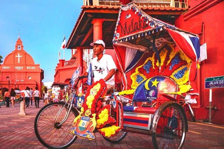 Decorated Trishaw Ride Through Melaka's UNESCO Heritage Quarter