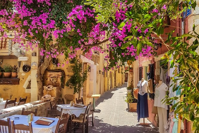 Chania Old Town: Intimate Food-Tasting Walking Tour