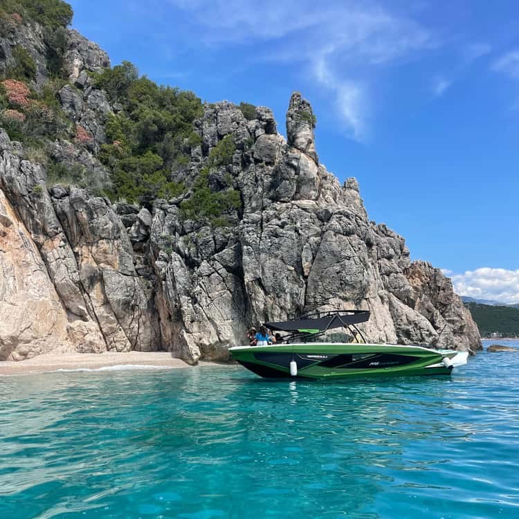 Albanian Riviera Boat Cruise to Himara with Swimming Stops