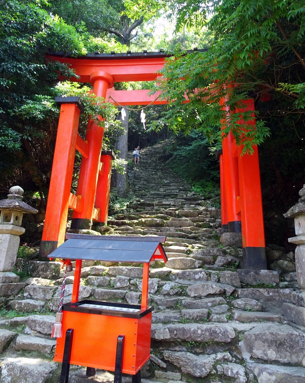 Kamikura Shrine: Sacred Rock Ascent Above Shingu