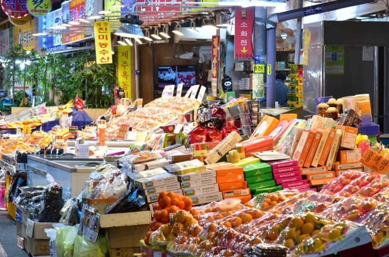 Dongmun Traditional Market: Private Jeju Gastronomy Deep-Dive