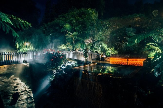 Furnas Volcano Valley: Geysers, Cozido & Thermal Night Soak