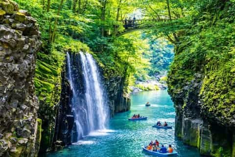 Takachiho Gorge: Sacred Boat Ride & Amano Yasugawara Shrine