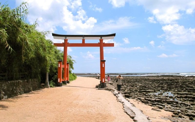 Miyazaki Aoshima Island & Botanical Garden: Sacred Isle Immersion