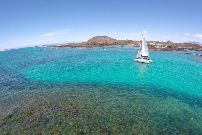 Corralejo Dunes & Lobos Island: Private Catamaran Day with Lunch