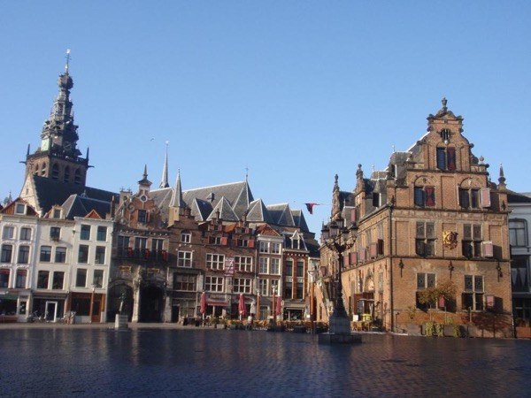 Private Guided City Walking Tour of Nijmegen with Local Expert