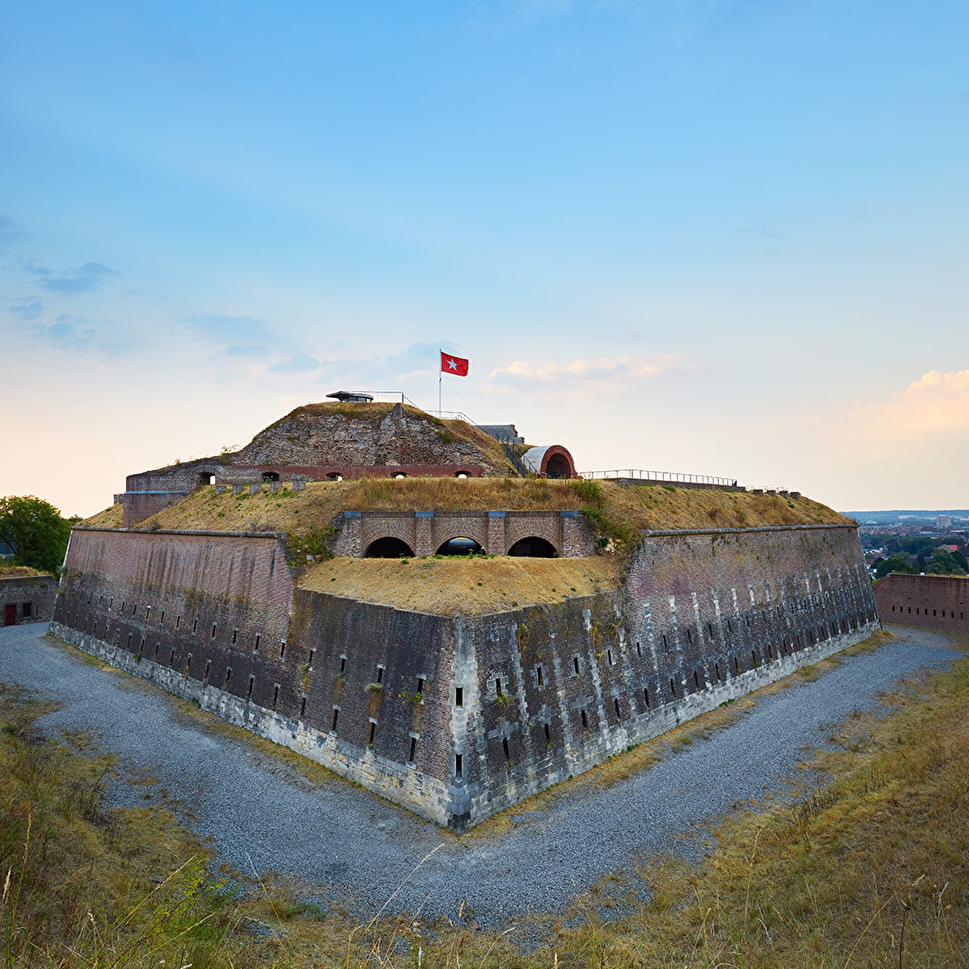 Fort St. Pieter & Casemates: Underground Fortress Guided Tour