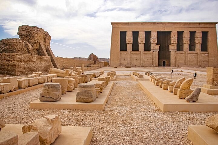 Dendera Temple of Hathor: Private Guided Sunrise Visit
