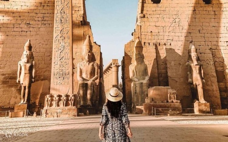 Luxor Museum: Private Curator-Level Tour of Egypt's Finest Collection